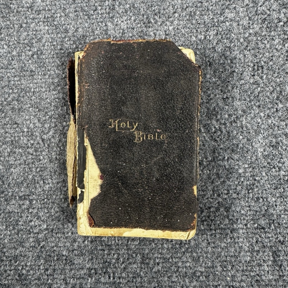 Vintage 1800s Holy Bible Eyre & Spottiswoode Old New Testament Pearl Antique